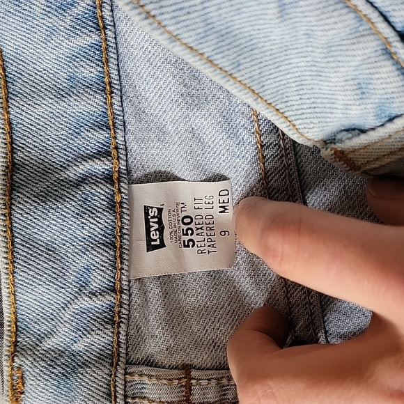 SOLD Vintage Levis 550 - Picture 4 of 11